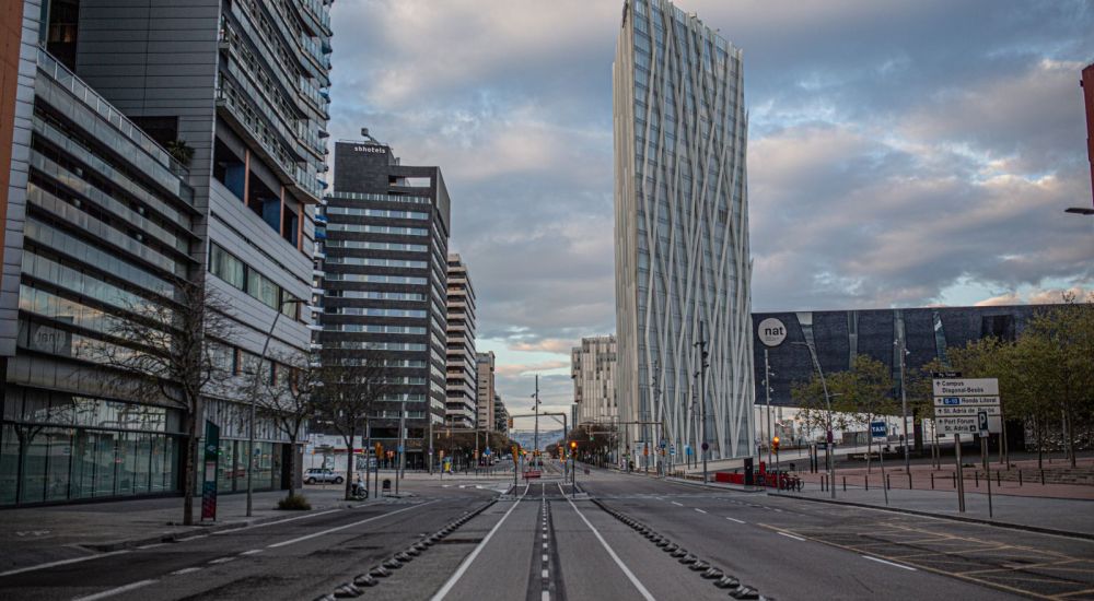 Elite capture of foreign aid. Evidence from offshore bank accounts